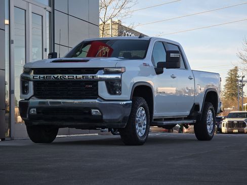 Used 2022 Chevrolet Silverado 2500 LT w/ Convenience Package image 7