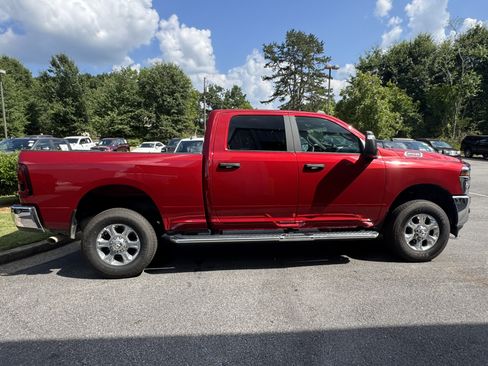 Used 2026 RAM 2500 Big Horn AWD/4WD image 4