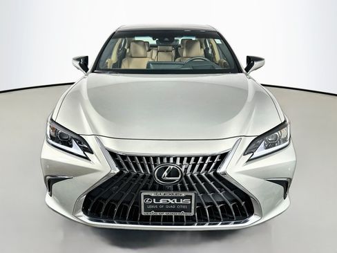 Certified 2025 Lexus ES 350 w/ Luxury Package FWD image 2