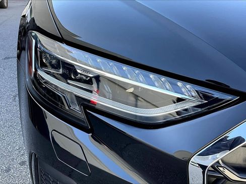 Used 2023 Audi A8 L 3.0T image 27