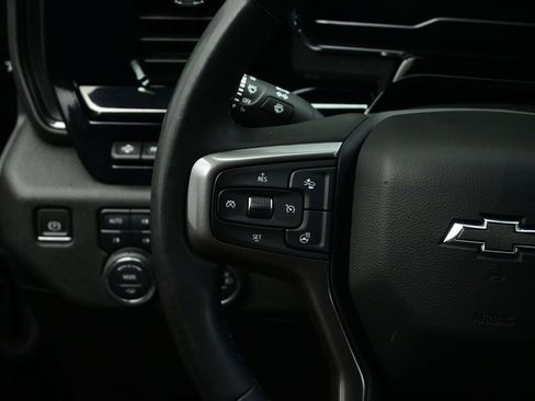 Used 2024 Chevrolet Silverado 2500 ZR2 w/ Technology Package image 35
