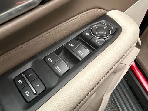 Used 2021 GMC Yukon XL Denali w/ Denali Premium Package image 15