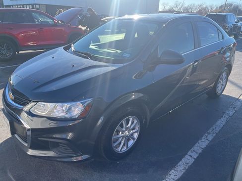 Used 2018 Chevrolet Sonic LT w/ Convenience Package image 1
