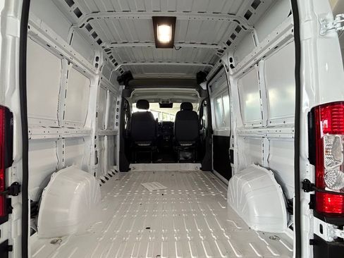Used 2025 RAM ProMaster 1500 w/ Quick Order Package 22G SLT image 11