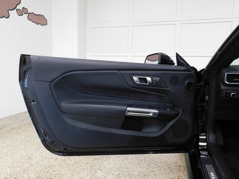 Used 2025 Ford Mustang GT Premium RWD image 36