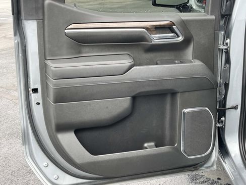 Used 2023 Chevrolet Silverado 1500 LT AWD/4WD image 17