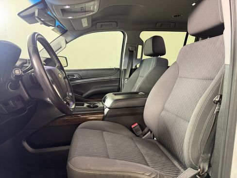 Used 2018 Chevrolet Suburban LS w/ All-Season Package image 6