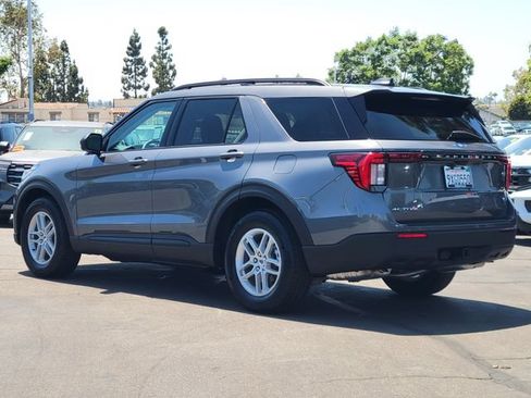 Used 2026 Ford Explorer Active RWD image 2