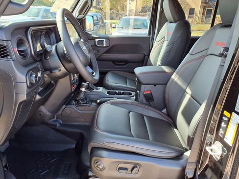 New 2026 Jeep Wrangler Unlimited Rubicon image 13