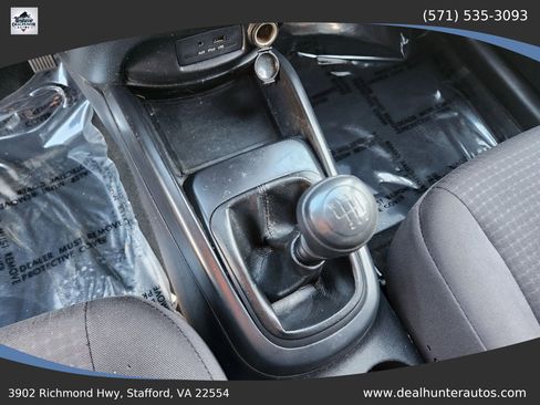 Used 2013 Kia Soul FWD image 25