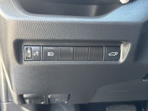 Certified 2022 Toyota RAV4 XLE image 19