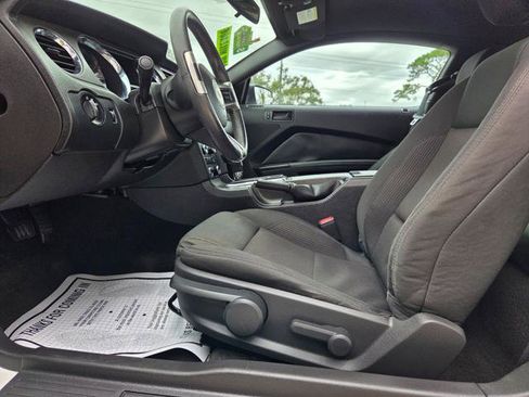 Used 2013 Ford Mustang Coupe image 17