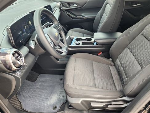 Used 2026 Chevrolet Equinox LT image 13