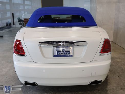 Used 2020 Rolls-Royce Dawn image 8