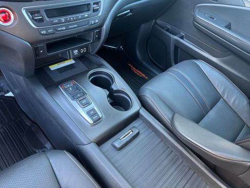 Used 2023 Honda Passport TrailSport image 21