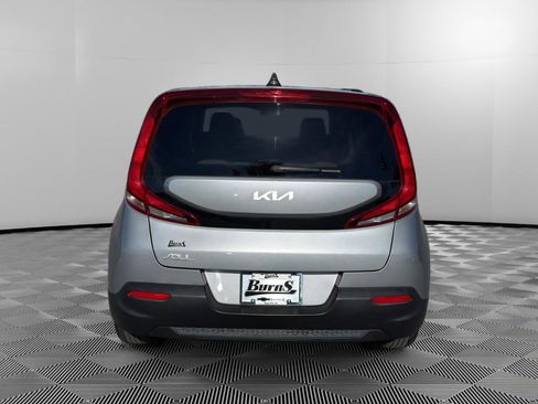 Used 2022 Kia Soul LX image 6