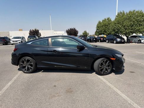 Used 2019 Honda Civic Sport image 5