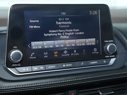 Used 2023 Nissan Rogue SV image 27