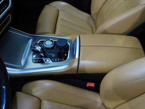 Used 2022 BMW X5 xDrive40i image 38
