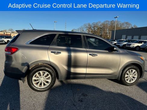 Used 2016 Kia Sorento L image 6