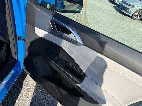 New 2026 Volkswagen Taos SE image 31