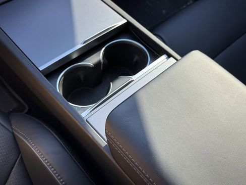 Used 2024 Tesla Model 3 Performance image 19