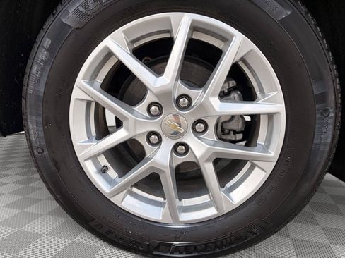 Used 2024 Chevrolet Equinox LT w/ LPO, Floor Liner Package FWD image 13