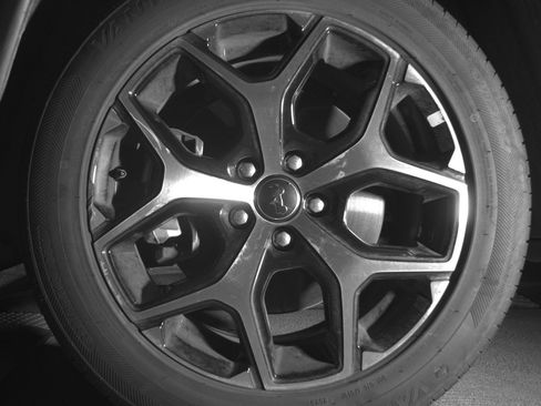 Used 2025 Jeep Compass Limited image 12