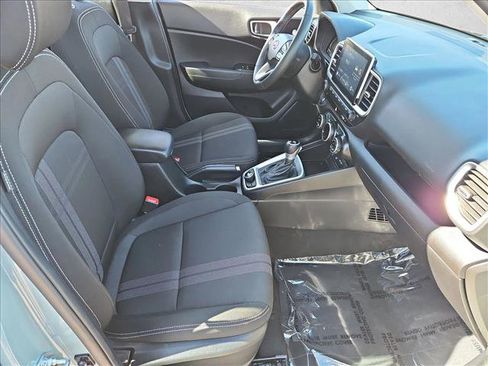 Certified 2025 Hyundai Venue SEL image 27