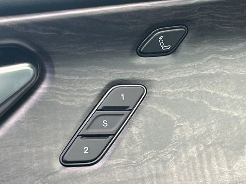 New 2025 Jeep Grand Cherokee L Overland w/ Luxury Tech Group IV image 32