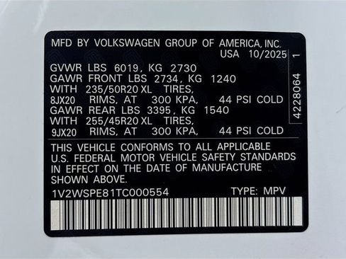 New 2026 Volkswagen ID.4 Pro S image 32