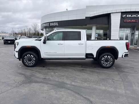 New 2026 GMC Sierra 2500 Denali Ultimate w/ Max Trailering Package image 7