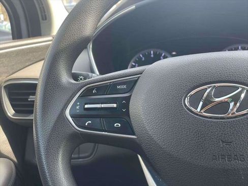Used 2019 Hyundai Santa Fe SE image 18