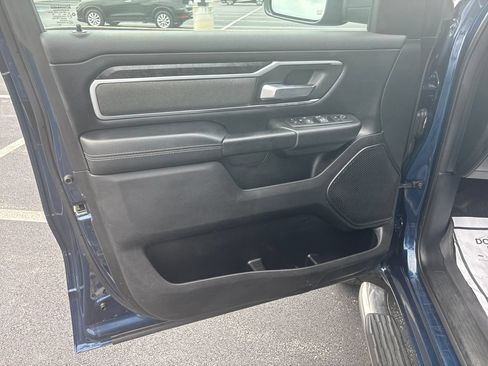Used 2022 RAM 1500 Big Horn AWD/4WD image 12