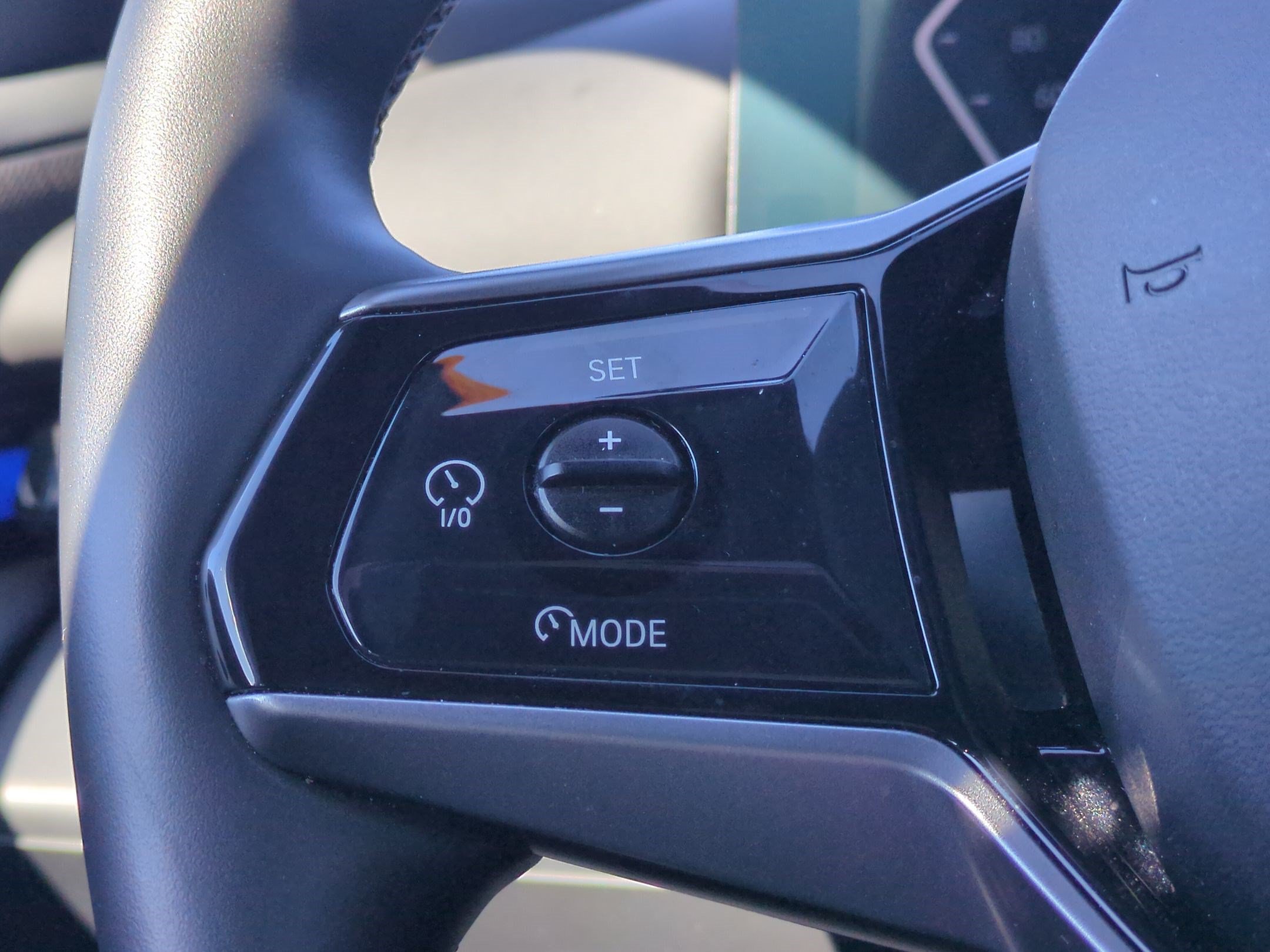 Used 2024 BMW i5 eDrive40i w/ Executive Package RWD image 19