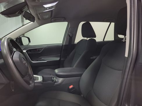 Used 2023 Toyota RAV4 LE AWD/4WD image 15