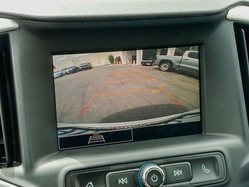 Used 2023 GMC Terrain SLE FWD image 23