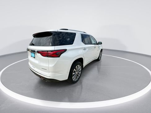 Used 2022 Chevrolet Traverse Premier w/ LPO, Floor Liner Package AWD/4WD image 8