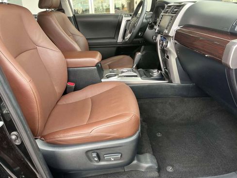 Used 2021 Toyota 4Runner Limited AWD/4WD image 23