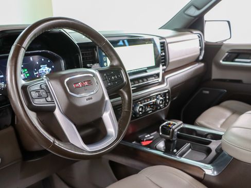 Used 2023 GMC Sierra 1500 SLT w/ SLT Premium Plus Package AWD/4WD image 26