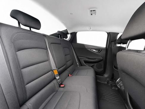 Used 2018 Chevrolet Malibu LT FWD image 10