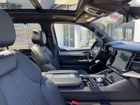 New 2026 Jeep Grand Wagoneer Limited AWD/4WD image 48