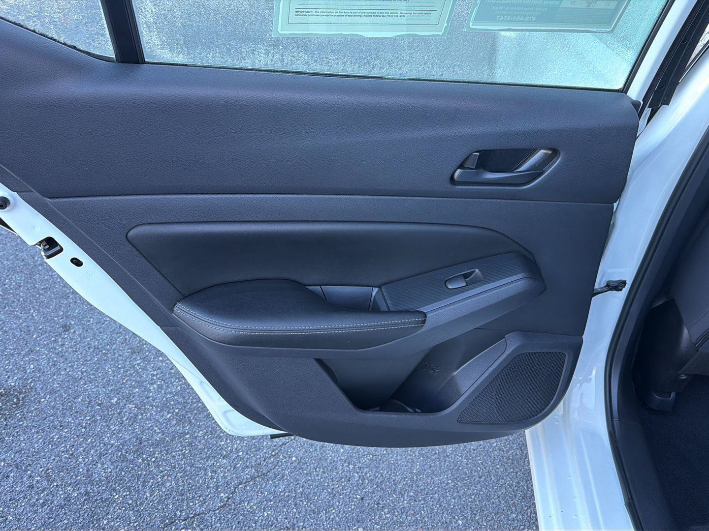 Used 2025 Nissan Altima 2.5 SV FWD image 17