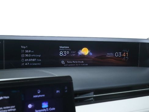 Used 2025 Lincoln Nautilus Premier AWD/4WD image 25