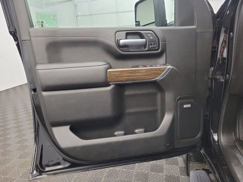 Used 2022 Chevrolet Silverado 2500 High Country image 18