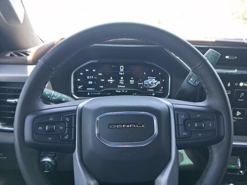 Used 2024 GMC Sierra 2500 Denali w/ Denali Reserve Package AWD/4WD image 8