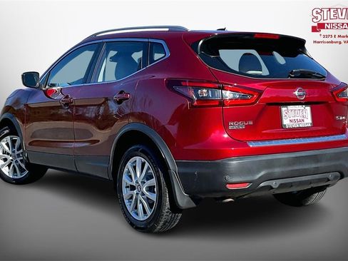 Used 2021 Nissan Rogue Sport SV image 4