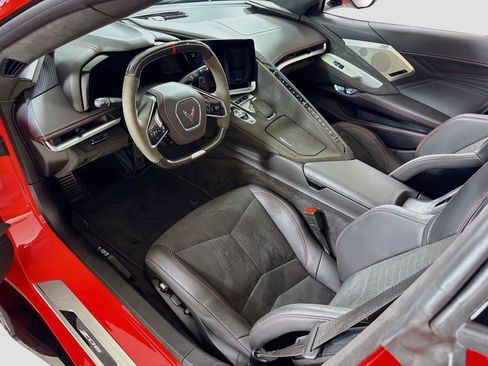 Used 2025 Chevrolet Corvette Z06 RWD image 24