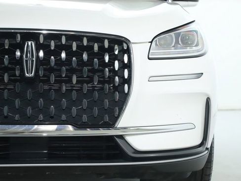 Used 2023 Lincoln Corsair Reserve FWD image 10