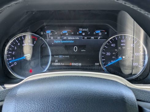 Used 2018 Ford Expedition Limited w/ Equipment Group 301A RWD image 43